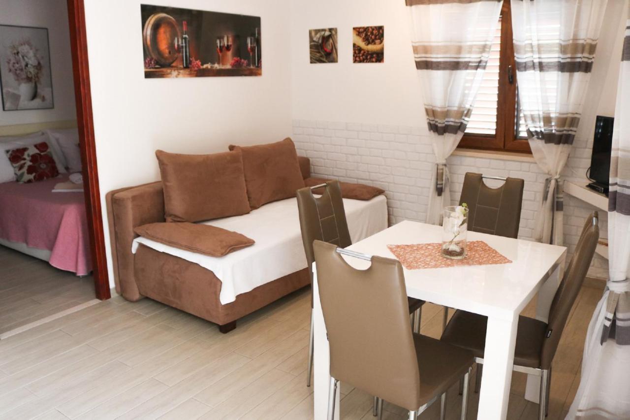 Apartments Melany Slano Bagian luar foto